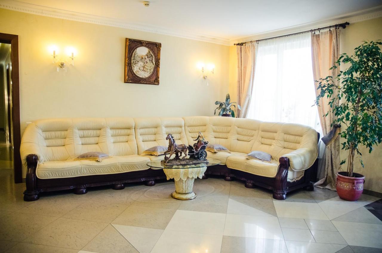 Готель Софія Dolyna Bagian luar foto