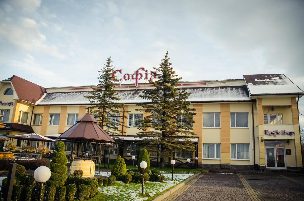 Готель Софія Dolyna Bagian luar foto